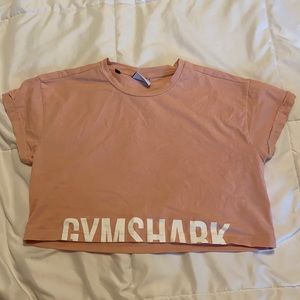 Gymshark x-small cropped t-shirt in pink